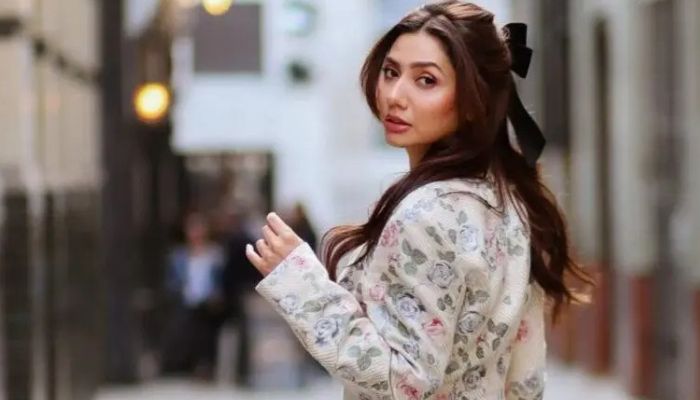 PAK अभिनेत्री माहिरा खान के साथ लंदन में हुई बदसलूकी, वीडियो वायरल