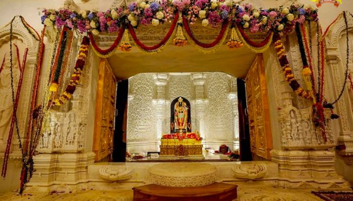 अयोध्या के राम मंदिर में किया ये काम, तो जाना पड़ सकता है हवालात