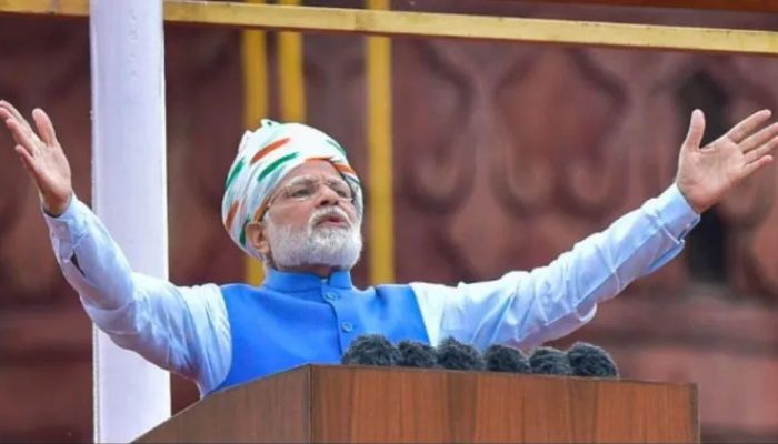 पीएम मोदी ने तीन अग्रणी युद्धपोत देश को किए समर्पित, सेना दिवस पर देश के सैनिकों को किया सलाम