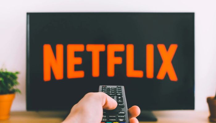 इन डिवाइस पर Netflix बंद, जल्दी चेक करें, कहीं आपका फोन भी इस लिस्ट में तो नहीं?