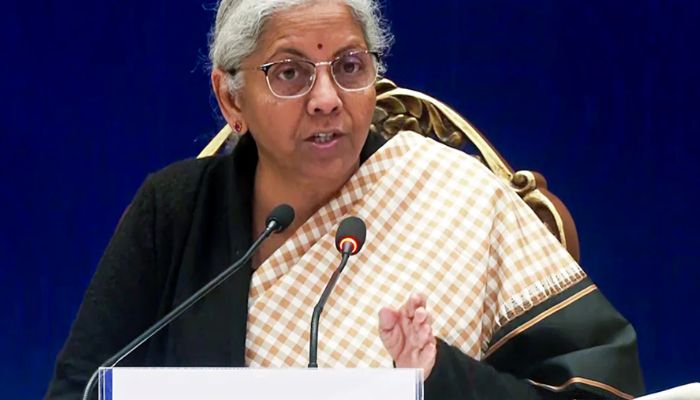 बजट में मध्यम वर्ग की भरी झोली, जानिए क्या हुआ महंगा और क्या हुआ सस्ता?