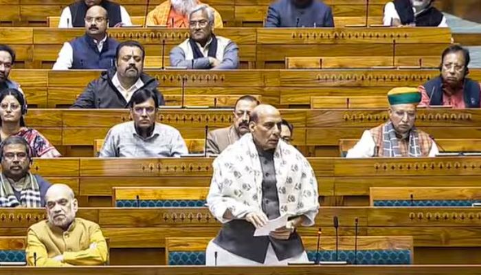 लोकसभा में दहाड़े राजनाथ सिंह, जुबानी वार से किया कांग्रेस को ढेर