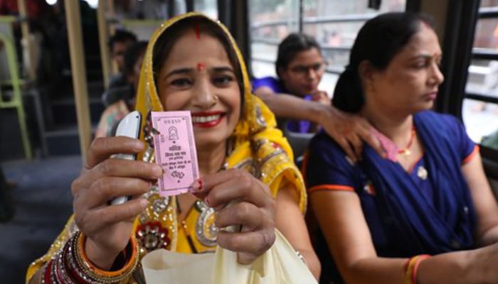 दिल्ली में महिलाओं के लिए फ्री बस सेवा: कार्ड बनवाने के लिए क्या-क्या होगा दिखाना