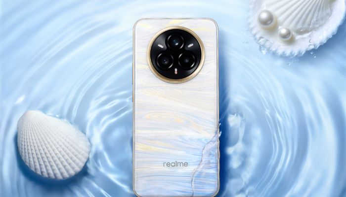 Realme के इस फ़ोन में मिलेगा दुनिया का पहला ट्रिपल फ़्लैश कैमरा, फोटोग्राफर लवर के लिए नई पेशकश