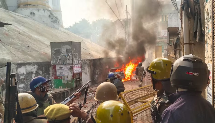 संभल हिंसा: साजिश या हादसा? रिटायर्ड जज की अध्यक्षता में होगी न्यायिक जांच, पढ़ें पूरी रिपोर्ट
