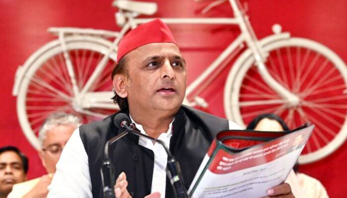 यूपी उपचुनाव में प्रचार के लिए सपा ने जारी की स्टार प्रचारकों की लिस्ट, जेल में बंद आज़म खान का नाम भी लिस्ट में शामिल