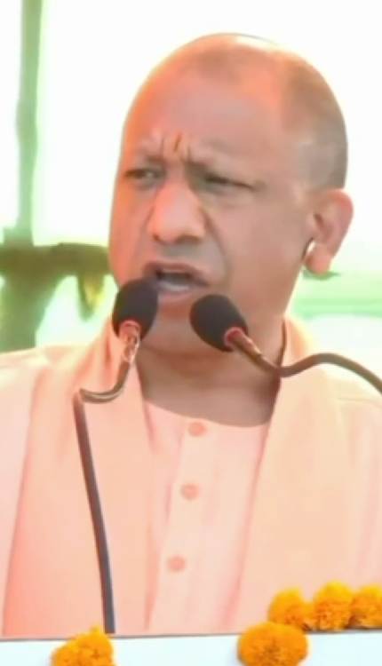 बिजली एनडीए देगी, लालटेन की लाइट में मोबाइल-लैपटॉप नहीं चार्ज कर पाएंगे: CM योगी