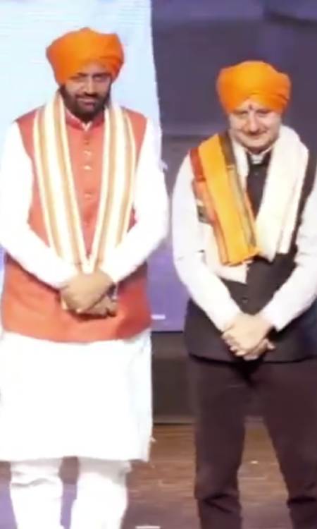 सीएम नायब सैनी ने अनुपम खैर को किया सम्मानित