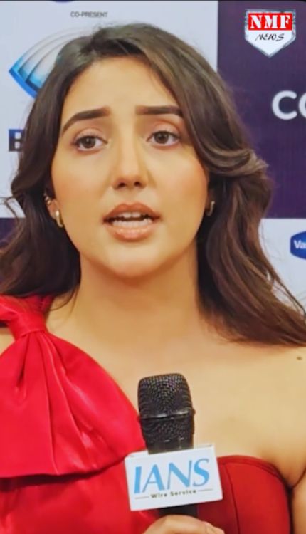 Bigg Boss 19 से बाहर आते ही Ashnoor Kaur ने अपने पिता के विवाद पर तोड़ी चुप्पी