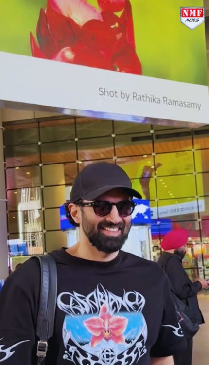 Airport पर Cool अंदाज में नजर आए Aditya Roy Kapur, देखते रह गए सब