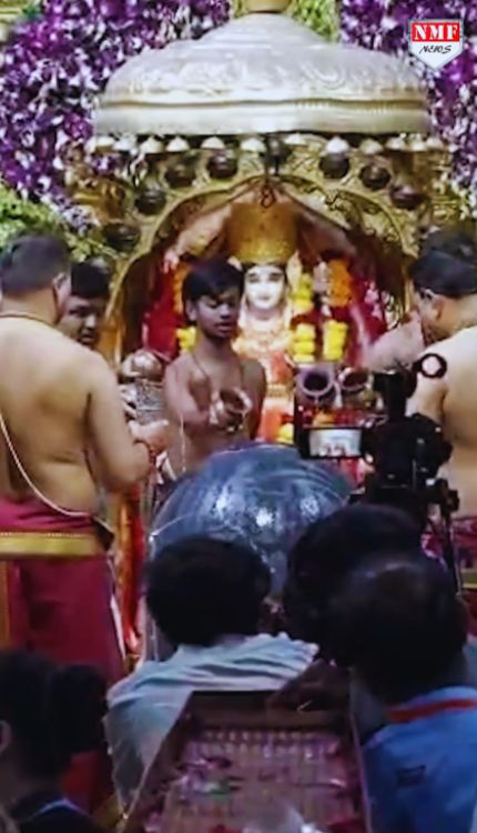 महाशिवरात्रि के पावन पर्व पर सोमनाथ महादेव मंदिर में उमड़ी भक्तों की भीड़