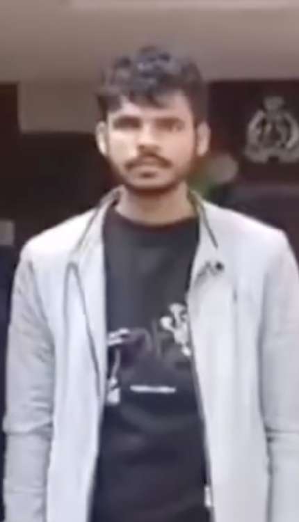 Shah Rukh ने Ashish बनकर हिंदू लड़की को फंसाया ! जांच हुई तो कांग्रेस नेता का बेटा निकला!