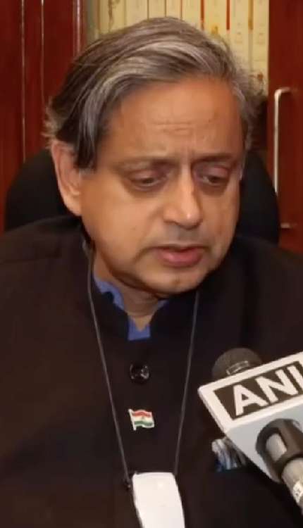 Venezuela से तेल खरीदने के मामले में Tharoor ने ही कांग्रेस का एजेंडा ध्वस्त कर दिया!