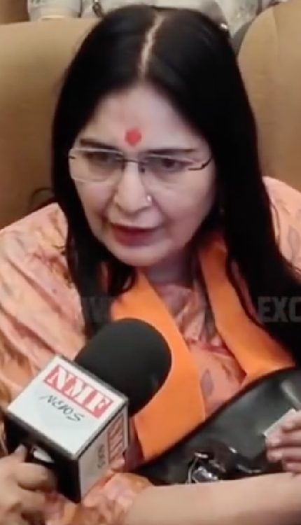 Yogi सरकार कैसे सोए हिंदुओं को जगा रही है, UP की महिला ने बता दिया !