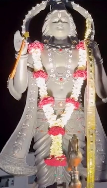 लाखों श्रद्धालुओं के बीच CM Fadnavis ने Ram Navmi पर की महाआरती!