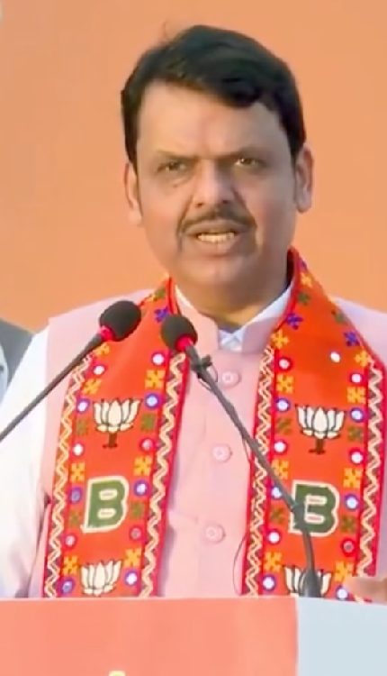 Maharashtra के CM का Kerelam में बड़ा ऐलान ! एर्नाकुलम को इंडस्ट्रियल पावर हाउस में बदला जाएगा!