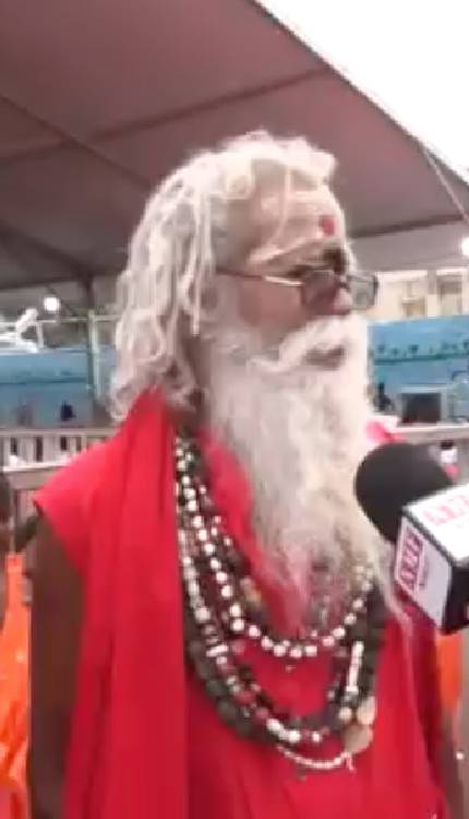 राम राम कर रहे Akhilesh को प्रयागराज के साधु ने दिया करारा जवाब!