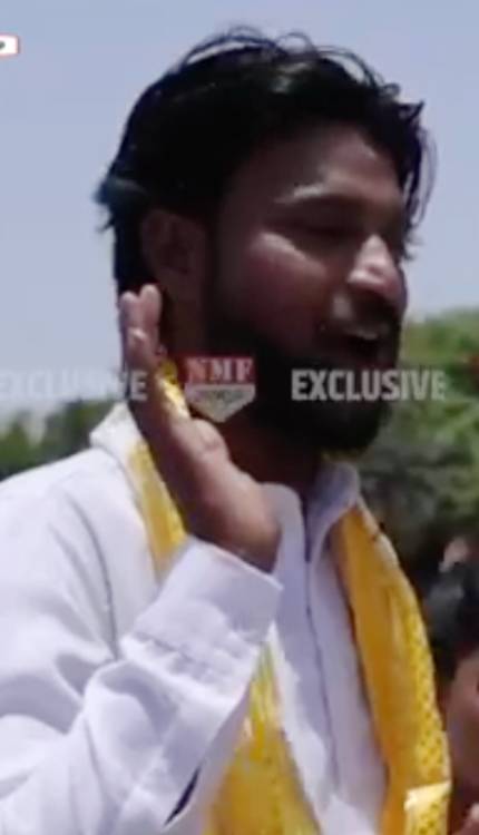 UP के मुस्लिम भी बोले- Yogi जी के राज में गधे-घोड़े एक लाइन में चल रहे हैं