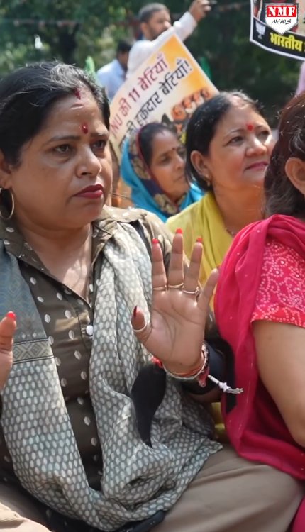 भड़की महिला गुस्से में Rahul Gandhi पर ये क्या बोल गई!