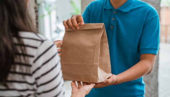 Zomato Swiggy Price: इन फ़ूड कंपनी ने खाना किया महंगा, जाने कितनी रुपये बढ़ी कीमते