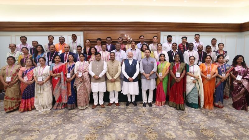 JNV कोरबा, छत्तीसगढ़ के राष्ट्रीय शिक्षक पुरस्कार से सम्मानित टीचर संतोष चौरसिया के टीचिंग मॉड्यूल ने गाड़ा झंडा