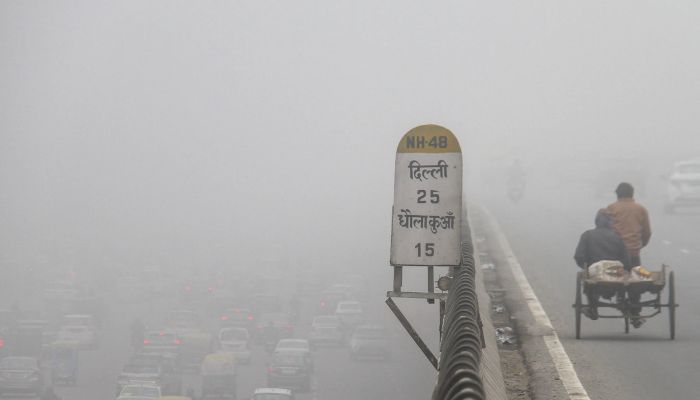 दिल्ली-एनसीआर में ठंड के पड़ रहें है थपेड़े, IMD ने ऑरेंज अलर्ट किया जारी