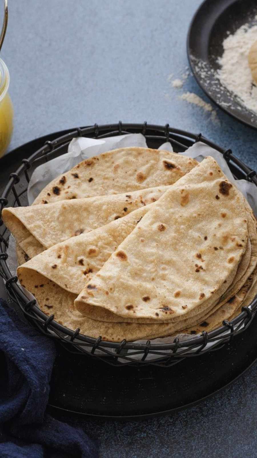 थाली में 3 रोटियां क्या होती हैं अपशगुन? क्या है इसके पीछे का असली कारण