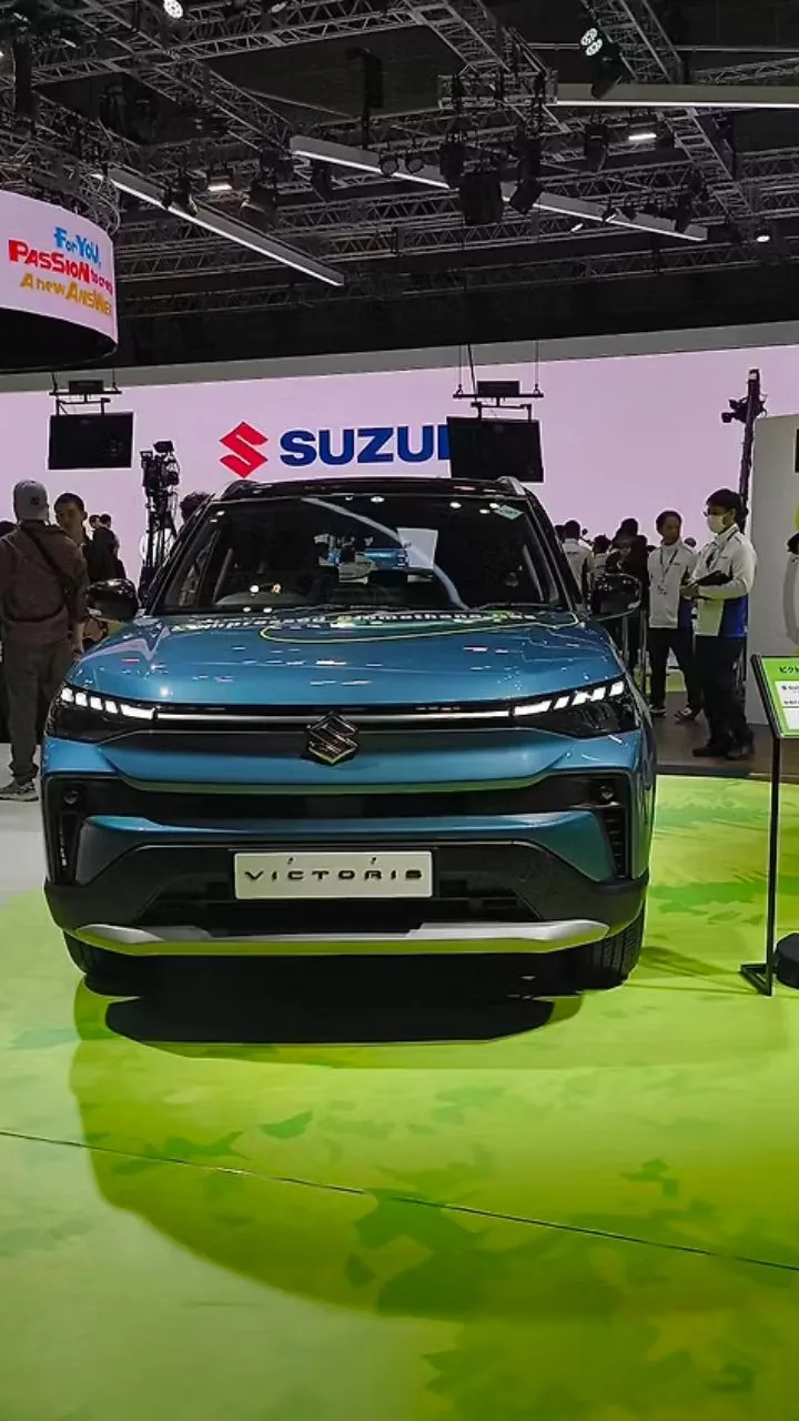 Japan Mobility Show 2025 में पेश हुई Suzuki Victoris, अब बायो-गैस से दौड़ेगी SUV!