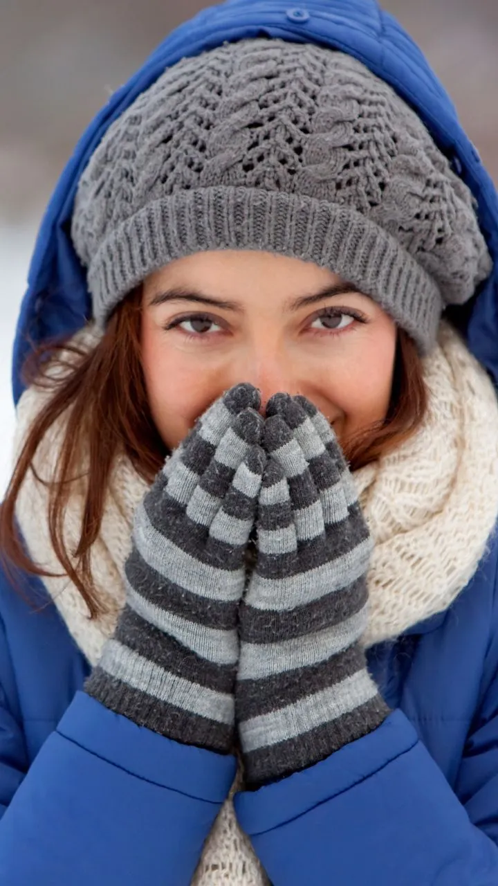 Winter Fashion 2025 : Gen Z के लिए स्टाइल टिप्स - ठंड में भी दिखें ग्लैमरस और कूल!