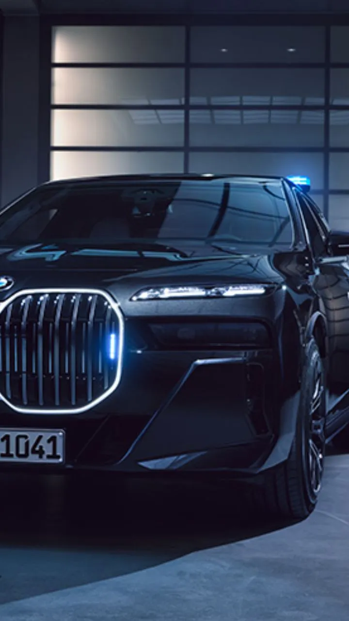 नए साल से कार खरीदना पड़ेगा महंगा, इन कंपनियों ने बढ़ाए दाम