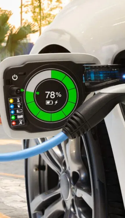 क्या EV को 100% चार्ज करना सही है? जानिए फायदे और नुकसान