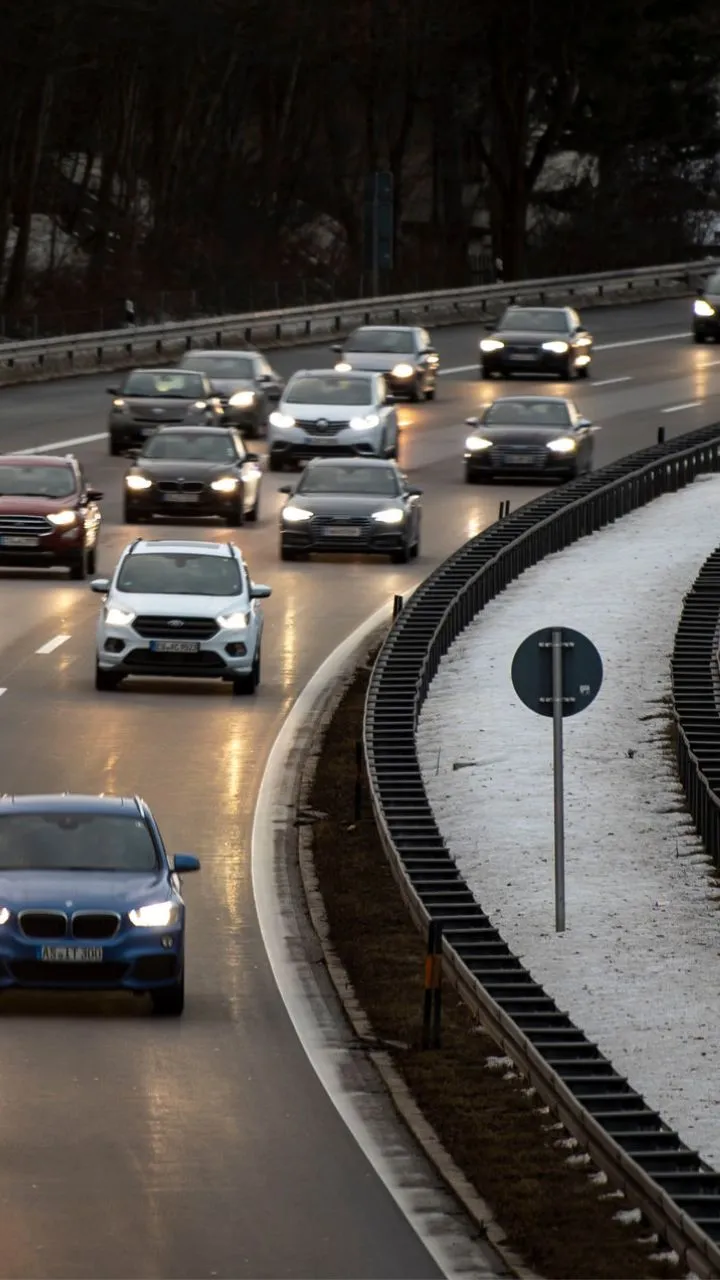 AI Summit 2026: अब नींद आने पर खुद रुक जाएगी आपकी कार, एक्सीडेंट की चिंता खत्म!