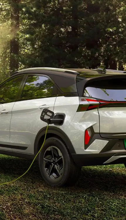 TATA Nexon EV खरीदने से पहले जानें ये 5 जरूरी बातें, देखें फीचर्स और रेंज डिटेल