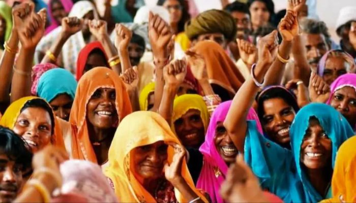 Ladki Bahin Yojana: इन महिलाओं को नहीं मिलेगा इस योजना का लाभ, जाने कौन कर सकता है आवदेन