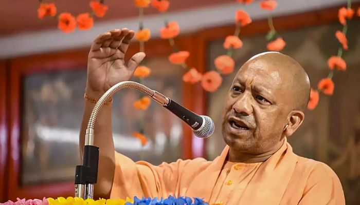 अनाथ बच्चों को योगी का सहारा, लाखों जरुरतमंदो को मिल रही है आर्थिक मदद